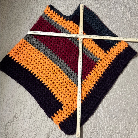 Handcrafted crochet Poncho chunky heavy knitwear -FALL colors -size XL - Picture 4 of 6